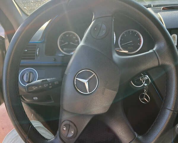 Мерседес Ц-Класс, объемом двигателя 2.15 л и пробегом 360 тыс. км за 8200 $, фото 15 на Automoto.ua