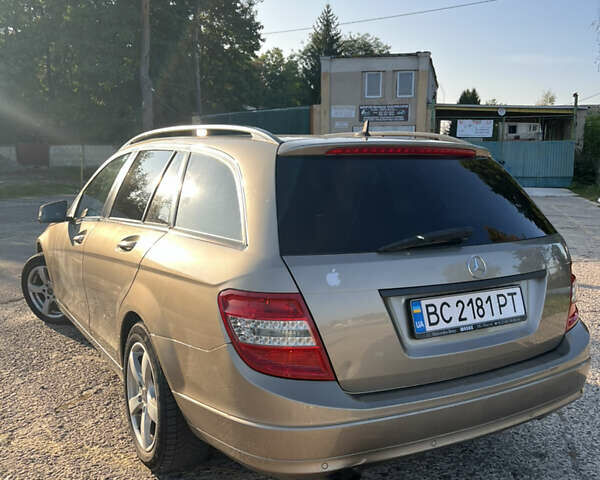 Мерседес Ц-Класс, объемом двигателя 2.15 л и пробегом 360 тыс. км за 8200 $, фото 5 на Automoto.ua