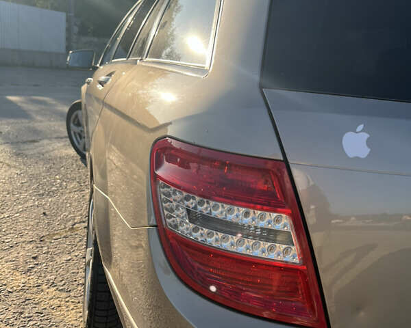 Мерседес Ц-Класс, объемом двигателя 2.15 л и пробегом 360 тыс. км за 8200 $, фото 9 на Automoto.ua