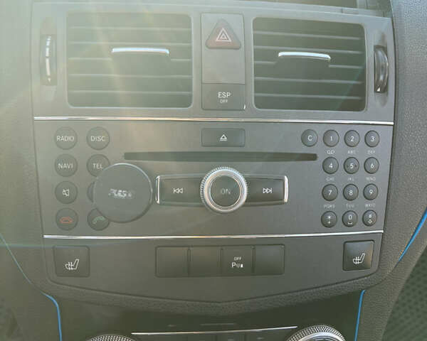 Мерседес Ц-Класс, объемом двигателя 2.15 л и пробегом 360 тыс. км за 8200 $, фото 16 на Automoto.ua