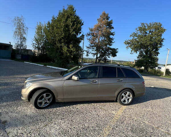 Мерседес Ц-Класс, объемом двигателя 2.15 л и пробегом 360 тыс. км за 8200 $, фото 3 на Automoto.ua