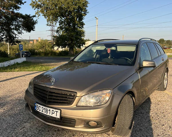 Мерседес Ц-Класс, объемом двигателя 2.15 л и пробегом 360 тыс. км за 8200 $, фото 2 на Automoto.ua