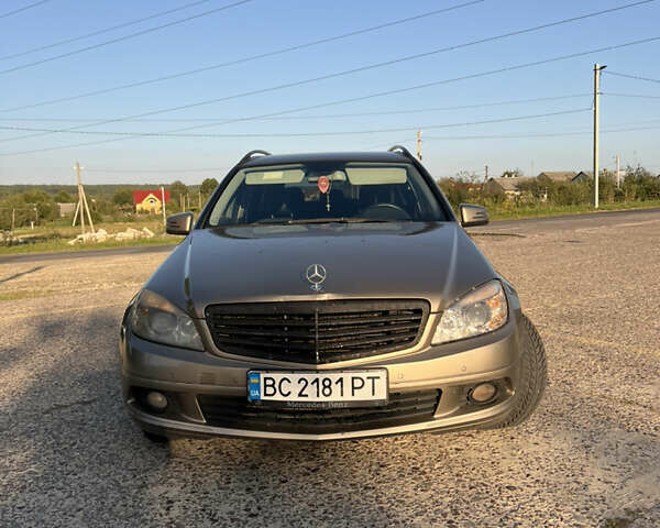 Мерседес Ц-Класс, объемом двигателя 2.15 л и пробегом 360 тыс. км за 8200 $, фото 1 на Automoto.ua