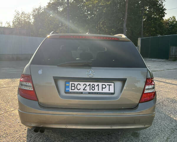 Мерседес Ц-Класс, объемом двигателя 2.15 л и пробегом 360 тыс. км за 8200 $, фото 6 на Automoto.ua
