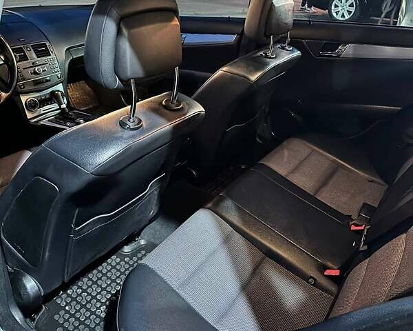 Мерседес Ц-Класс, объемом двигателя 0 л и пробегом 228 тыс. км за 9200 $, фото 17 на Automoto.ua