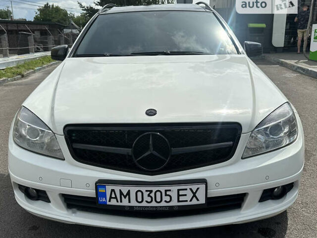 Мерседес Ц-Клас, об'ємом двигуна 2.2 л та пробігом 335 тис. км за 12300 $, фото 1 на Automoto.ua