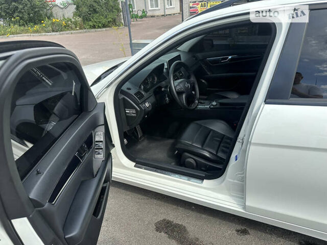 Мерседес Ц-Клас, об'ємом двигуна 2.2 л та пробігом 335 тис. км за 12300 $, фото 16 на Automoto.ua
