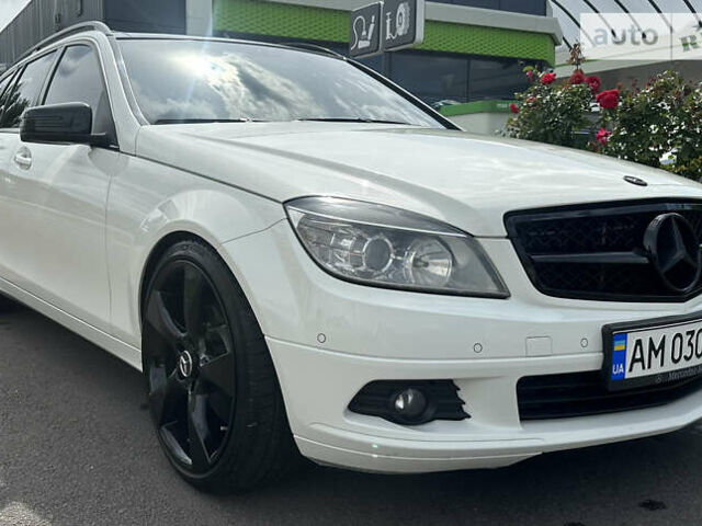 Мерседес Ц-Клас, об'ємом двигуна 2.2 л та пробігом 335 тис. км за 12300 $, фото 2 на Automoto.ua