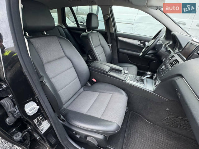 Мерседес Ц-Клас, об'ємом двигуна 2.1 л та пробігом 280 тис. км за 11000 $, фото 14 на Automoto.ua