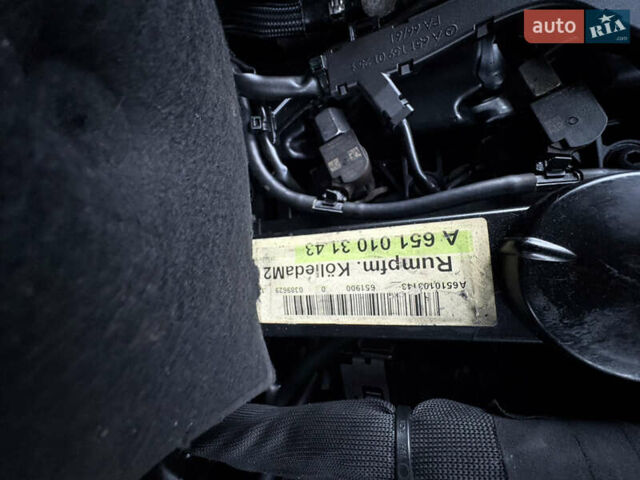 Мерседес Ц-Клас, об'ємом двигуна 2.1 л та пробігом 280 тис. км за 11000 $, фото 8 на Automoto.ua