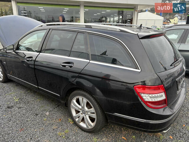 Мерседес Ц-Клас, об'ємом двигуна 2.1 л та пробігом 280 тис. км за 11000 $, фото 2 на Automoto.ua