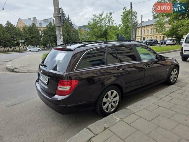 Мерседес Ц-Класс, объемом двигателя 2.1 л и пробегом 320 тыс. км за 10200 $, фото 4 на Automoto.ua