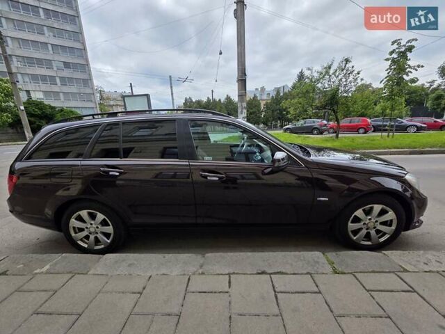 Мерседес Ц-Клас, об'ємом двигуна 2.1 л та пробігом 320 тис. км за 9300 $, фото 3 на Automoto.ua