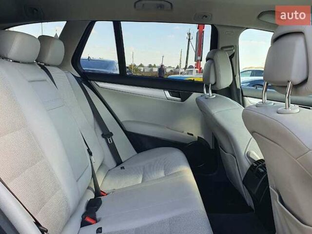 Мерседес Ц-Клас, об'ємом двигуна 2.2 л та пробігом 363 тис. км за 12790 $, фото 23 на Automoto.ua