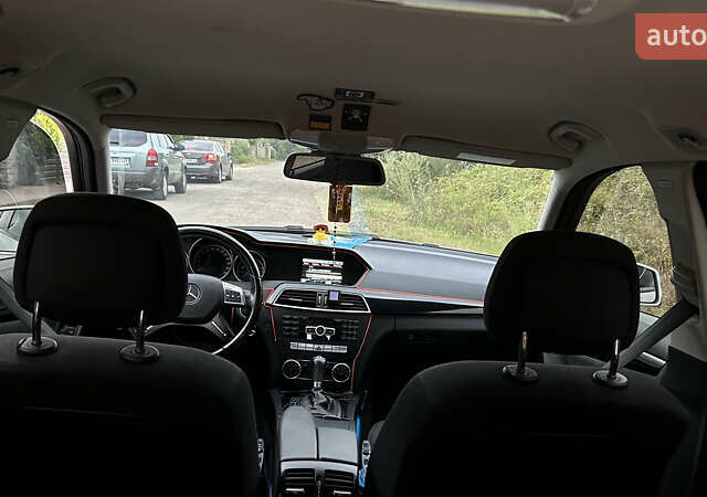 Мерседес Ц-Клас, об'ємом двигуна 2.2 л та пробігом 240 тис. км за 11250 $, фото 3 на Automoto.ua