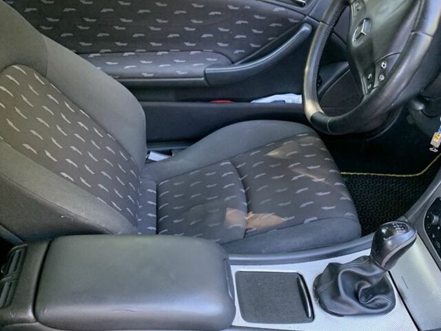 Серый Мерседес Ц-Класс, объемом двигателя 2 л и пробегом 269 тыс. км за 2900 $, фото 6 на Automoto.ua