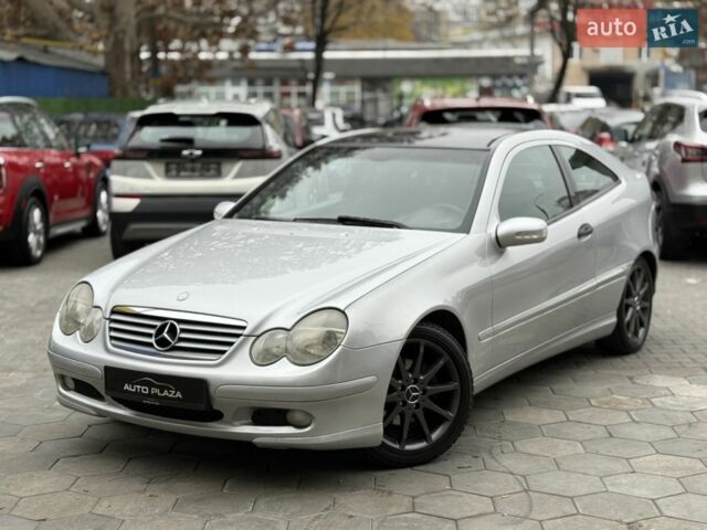 Серый Мерседес Ц-Класс, объемом двигателя 2.2 л и пробегом 211 тыс. км за 4800 $, фото 1 на Automoto.ua