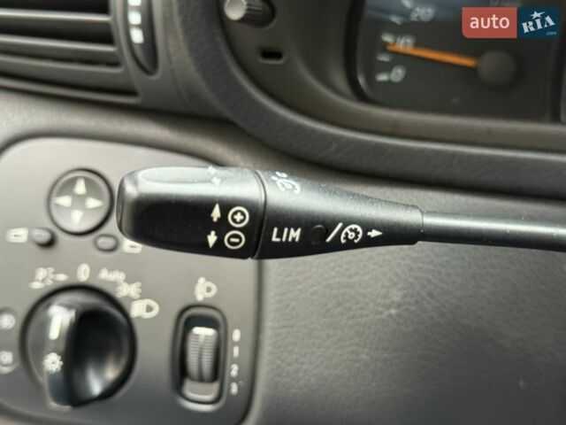 Серый Мерседес Ц-Класс, объемом двигателя 2.2 л и пробегом 211 тыс. км за 4800 $, фото 15 на Automoto.ua