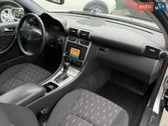Серый Мерседес Ц-Класс, объемом двигателя 2.2 л и пробегом 211 тыс. км за 4800 $, фото 10 на Automoto.ua