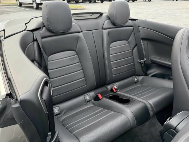 Сірий Мерседес Ц-Клас, об'ємом двигуна 2 л та пробігом 47 тис. км за 13000 $, фото 17 на Automoto.ua