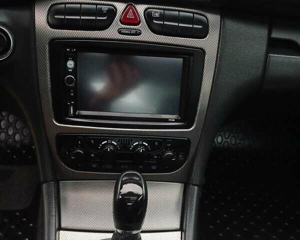 Серый Мерседес Ц-Класс, объемом двигателя 2 л и пробегом 209 тыс. км за 3999 $, фото 13 на Automoto.ua