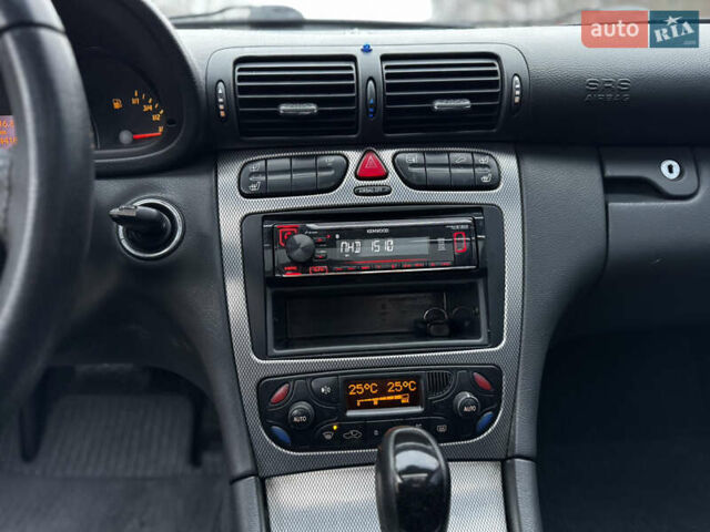 Сірий Мерседес Ц-Клас, об'ємом двигуна 2 л та пробігом 270 тис. км за 2950 $, фото 13 на Automoto.ua