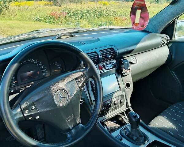 Сірий Мерседес Ц-Клас, об'ємом двигуна 2 л та пробігом 190 тис. км за 4000 $, фото 6 на Automoto.ua
