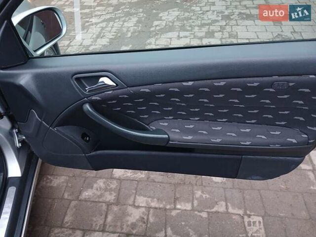 Серый Мерседес Ц-Класс, объемом двигателя 2 л и пробегом 209 тыс. км за 3999 $, фото 18 на Automoto.ua