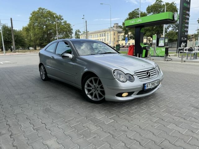 Сірий Мерседес Ц-Клас, об'ємом двигуна 2.1 л та пробігом 240 тис. км за 5400 $, фото 3 на Automoto.ua