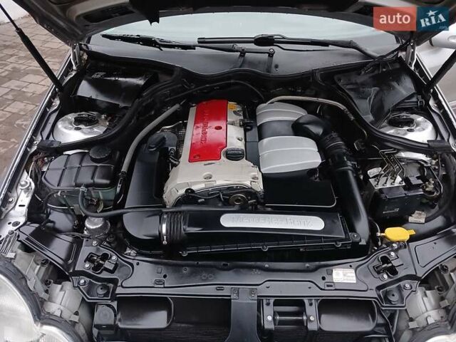 Серый Мерседес Ц-Класс, объемом двигателя 2 л и пробегом 209 тыс. км за 3999 $, фото 27 на Automoto.ua