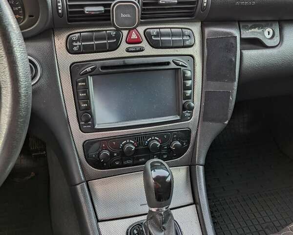 Сірий Мерседес Ц-Клас, об'ємом двигуна 2 л та пробігом 222 тис. км за 4299 $, фото 7 на Automoto.ua