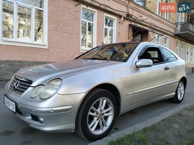 Мерседес Ц-Класс 2001 в Белой Церкве на Automoto.ua Серый Мерседес Ц-Класс, объемом двигателя 2 л и пробегом 258 тыс. км за 5300 $, фото 3 на Automoto.ua