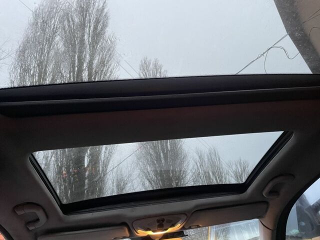 Серый Мерседес Ц-Класс, объемом двигателя 2 л и пробегом 274 тыс. км за 2450 $, фото 6 на Automoto.ua