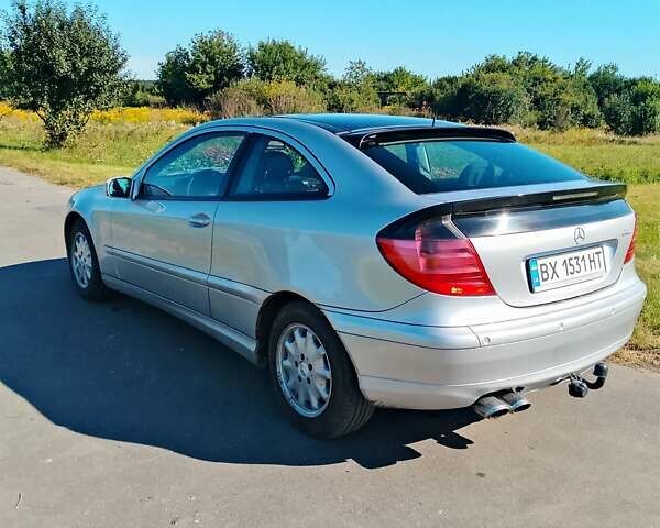 Сірий Мерседес Ц-Клас, об'ємом двигуна 2 л та пробігом 190 тис. км за 4000 $, фото 4 на Automoto.ua