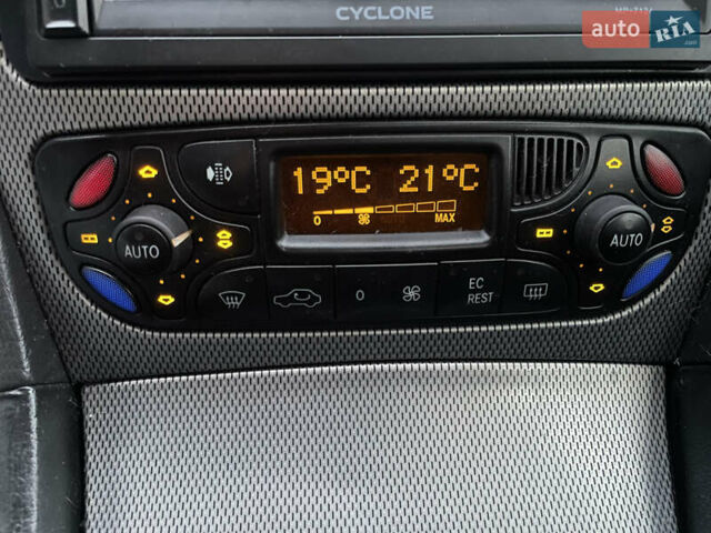 Сірий Мерседес Ц-Клас, об'ємом двигуна 2 л та пробігом 256 тис. км за 2900 $, фото 11 на Automoto.ua