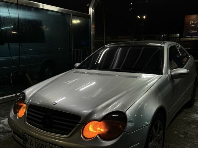 Сірий Мерседес Ц-Клас, об'ємом двигуна 2.3 л та пробігом 334 тис. км за 5000 $, фото 1 на Automoto.ua