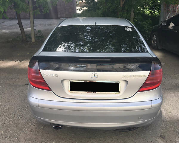 Мерседес Ц-Клас 2001 у Івано-Франківську на Automoto.ua Сірий Мерседес Ц-Клас, об'ємом двигуна 2 л та пробігом 255 тис. км за 3800 $, фото 13 на Automoto.ua