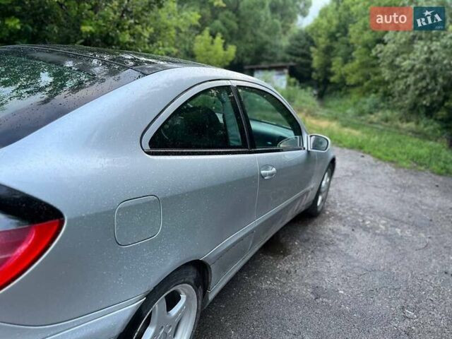 Сірий Мерседес Ц-Клас, об'ємом двигуна 2.3 л та пробігом 171 тис. км за 5100 $, фото 2 на Automoto.ua