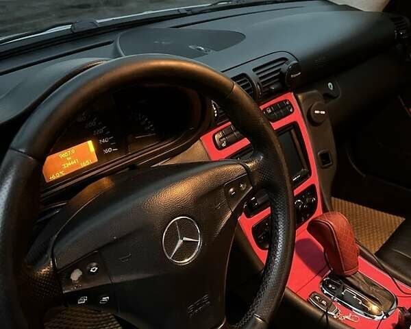 Серый Мерседес Ц-Класс, объемом двигателя 2.3 л и пробегом 334 тыс. км за 5000 $, фото 10 на Automoto.ua