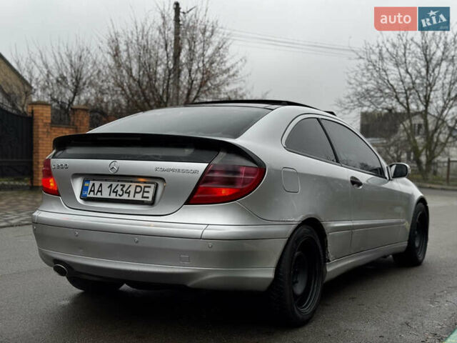 Сірий Мерседес Ц-Клас, об'ємом двигуна 2 л та пробігом 270 тис. км за 2950 $, фото 4 на Automoto.ua