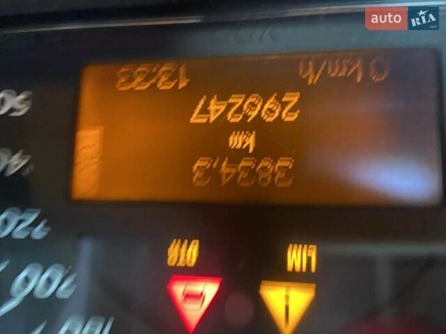 Серый Мерседес Ц-Класс, объемом двигателя 2 л и пробегом 296 тыс. км за 5500 $, фото 13 на Automoto.ua