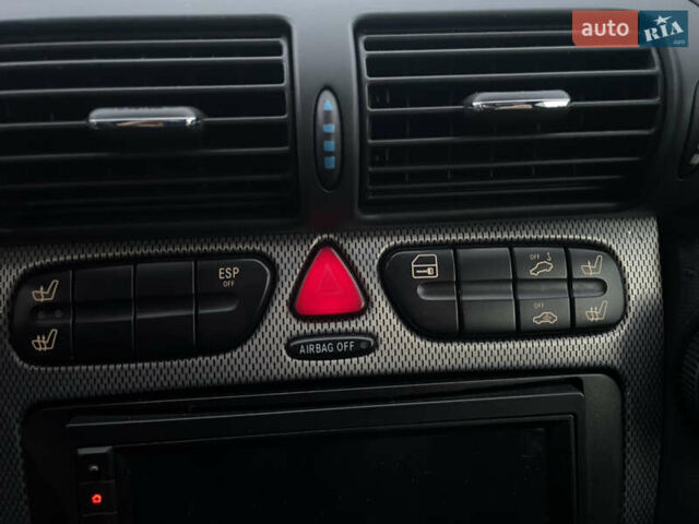 Сірий Мерседес Ц-Клас, об'ємом двигуна 2 л та пробігом 256 тис. км за 2900 $, фото 10 на Automoto.ua