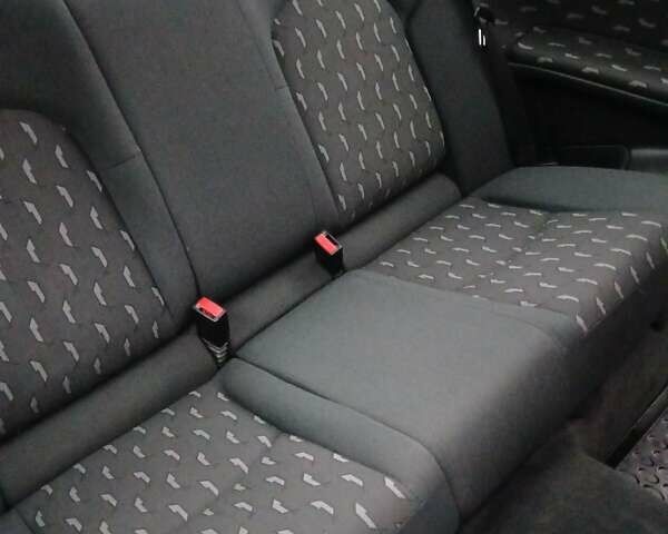 Серый Мерседес Ц-Класс, объемом двигателя 2 л и пробегом 209 тыс. км за 3999 $, фото 20 на Automoto.ua