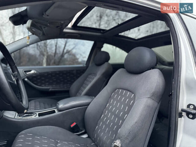 Сірий Мерседес Ц-Клас, об'ємом двигуна 2 л та пробігом 270 тис. км за 2950 $, фото 9 на Automoto.ua
