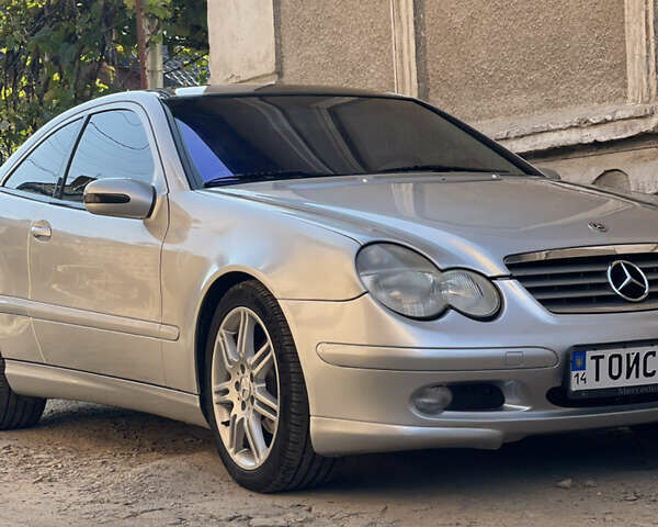 Мерседес Ц-Клас 2002 у Львові на Automoto.ua Сірий Мерседес Ц-Клас, об'ємом двигуна 2 л та пробігом 275 тис. км за 4500 $, фото 5 на Automoto.ua