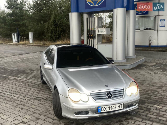 Серый Мерседес Ц-Класс, объемом двигателя 2 л и пробегом 420 тыс. км за 2999 $, фото 4 на Automoto.ua