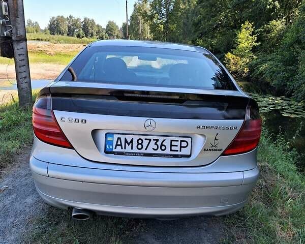 Сірий Мерседес Ц-Клас, об'ємом двигуна 1.8 л та пробігом 248 тис. км за 6500 $, фото 2 на Automoto.ua