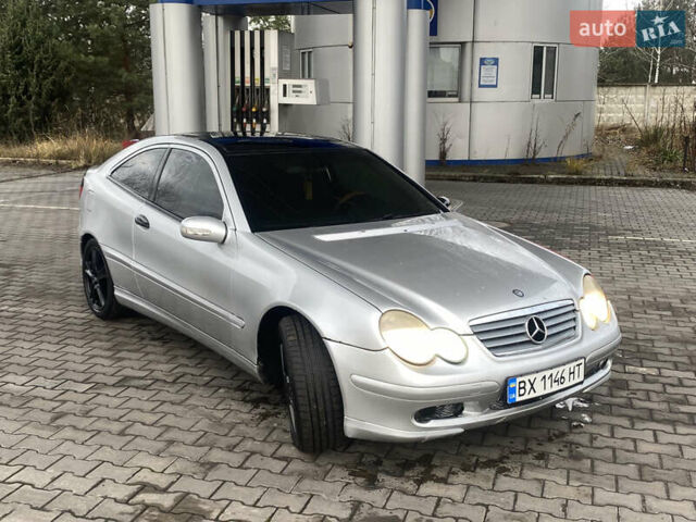 Серый Мерседес Ц-Класс, объемом двигателя 2 л и пробегом 420 тыс. км за 2999 $, фото 1 на Automoto.ua