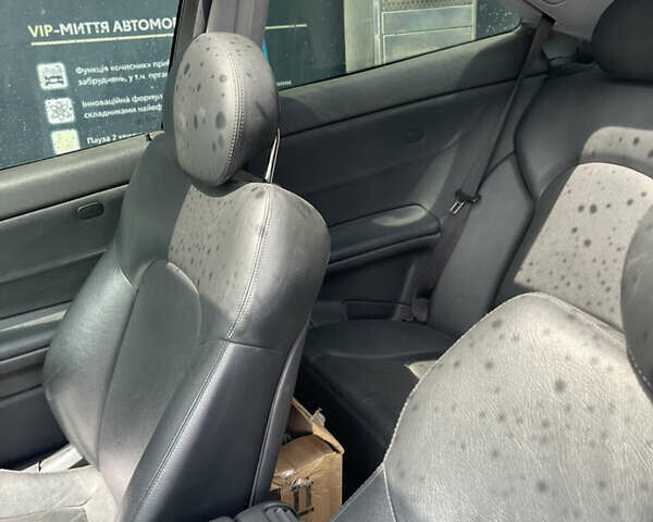 Серый Мерседес Ц-Класс, объемом двигателя 2 л и пробегом 275 тыс. км за 4900 $, фото 12 на Automoto.ua