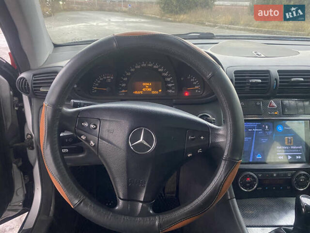 Серый Мерседес Ц-Класс, объемом двигателя 2 л и пробегом 420 тыс. км за 2999 $, фото 17 на Automoto.ua